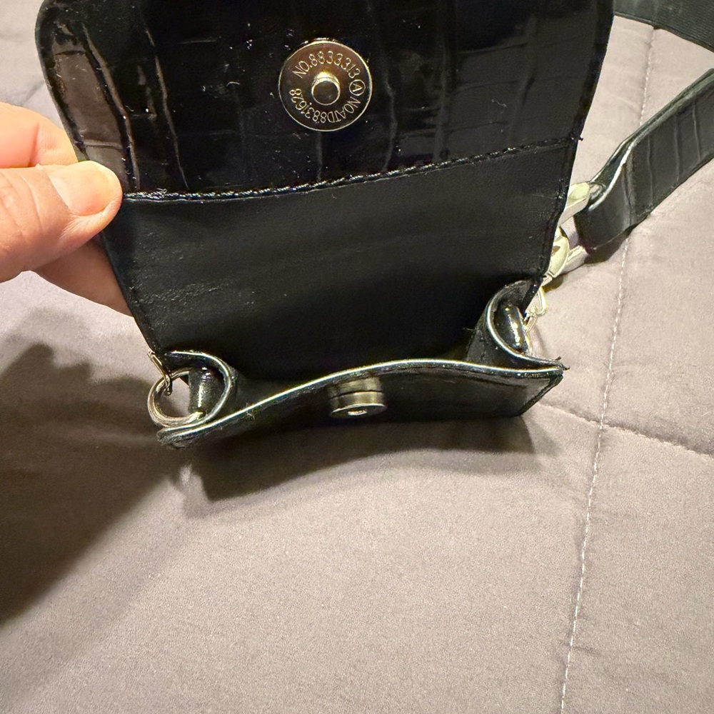 Black Croc-Embossed belt Bag with Silver Chain - Picture 4 of 5